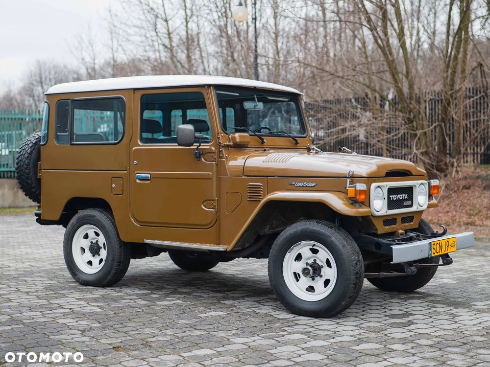 Toyota Land Cruiser - 11