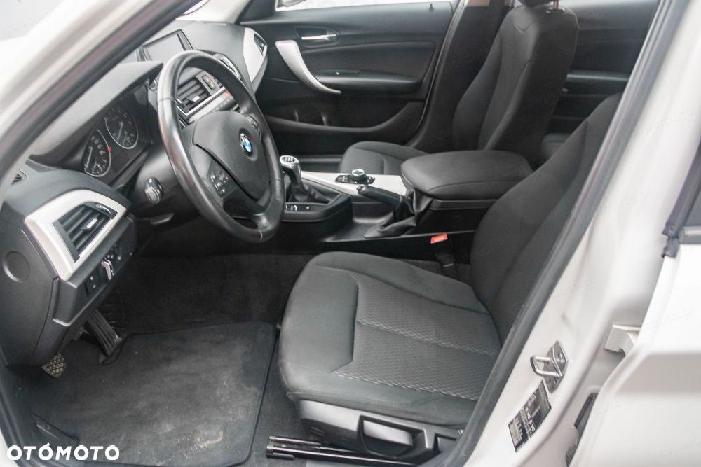 BMW Seria 1 118i - 12