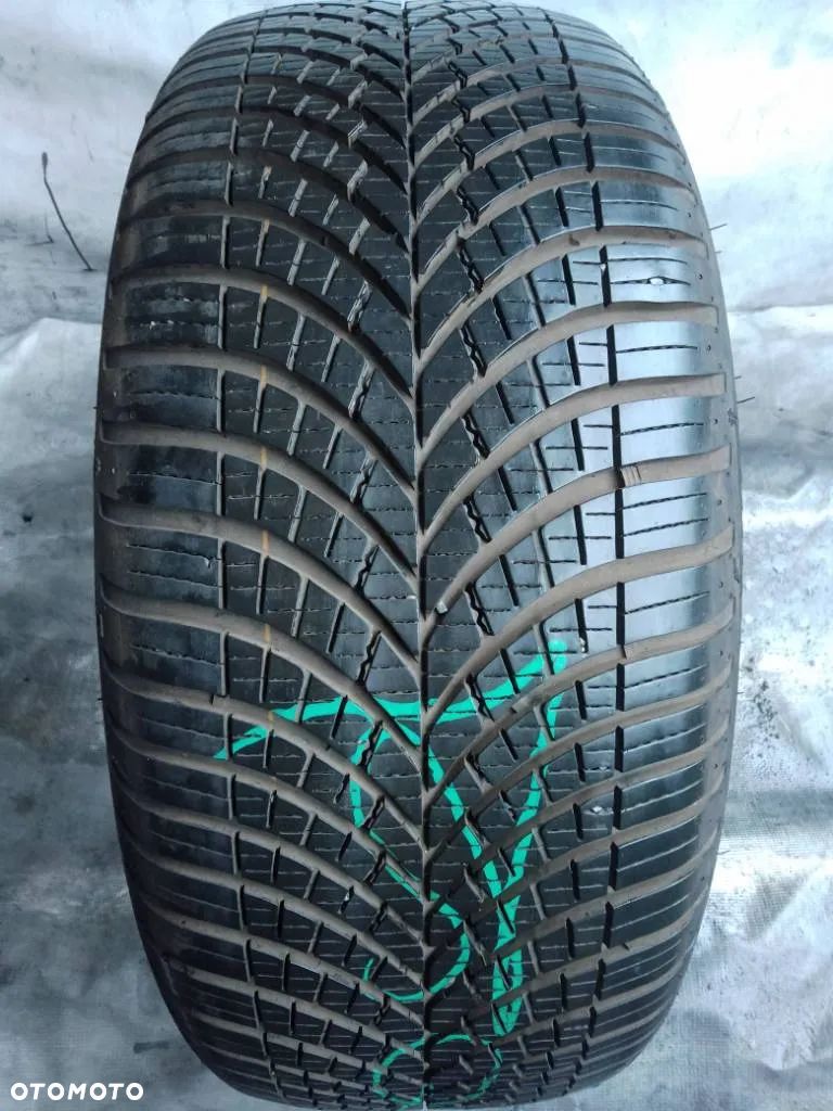 Goodyear Vector 4Seasons Gen-3 225/50 R17 98W 2022 7-7.5mm - 1