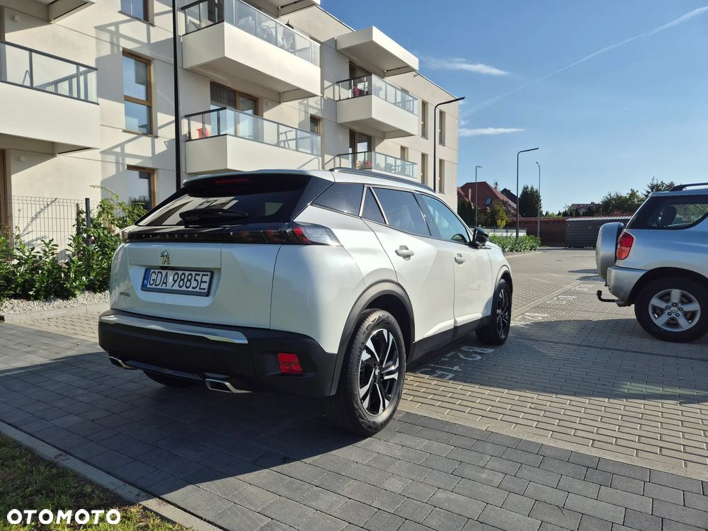 Peugeot 2008 PureTech 130 Allure S&S EAT8 - 17