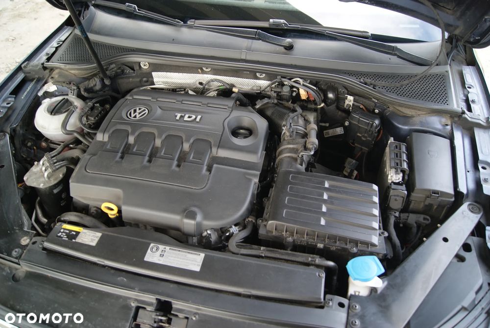 Volkswagen Passat 2.0 TDI SCR 4Mot DSG Highline - 40