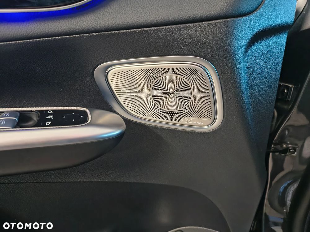 Mercedes-Benz GLC 300 4Matic 9G-TRONIC AMG Line Plus - 33