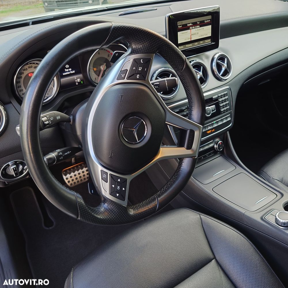 Mercedes-Benz GLA 220 CDI 4MATIC 7G-DCT AMG Line - 9