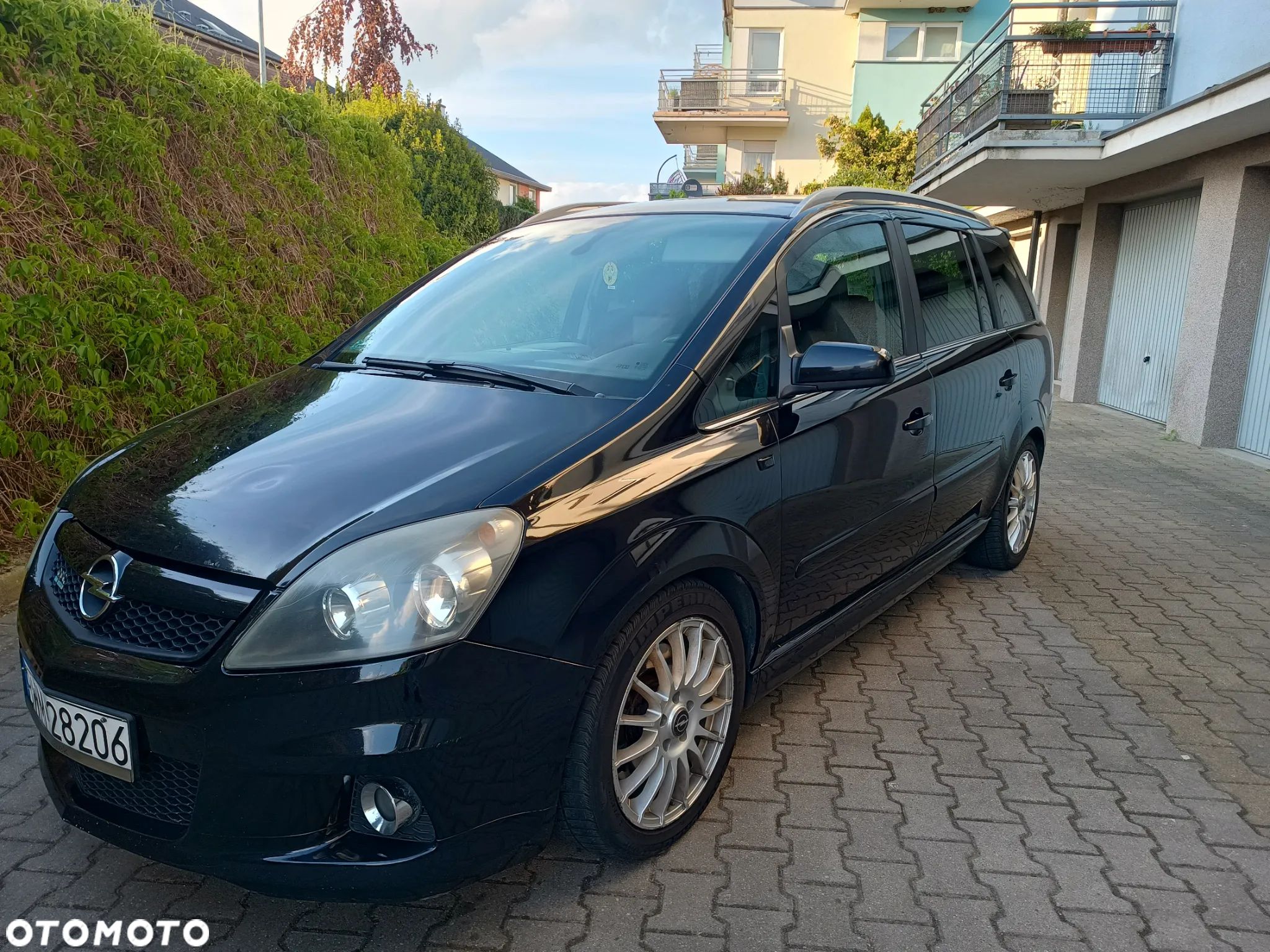 Opel Zafira 2.0 T OPC - 1