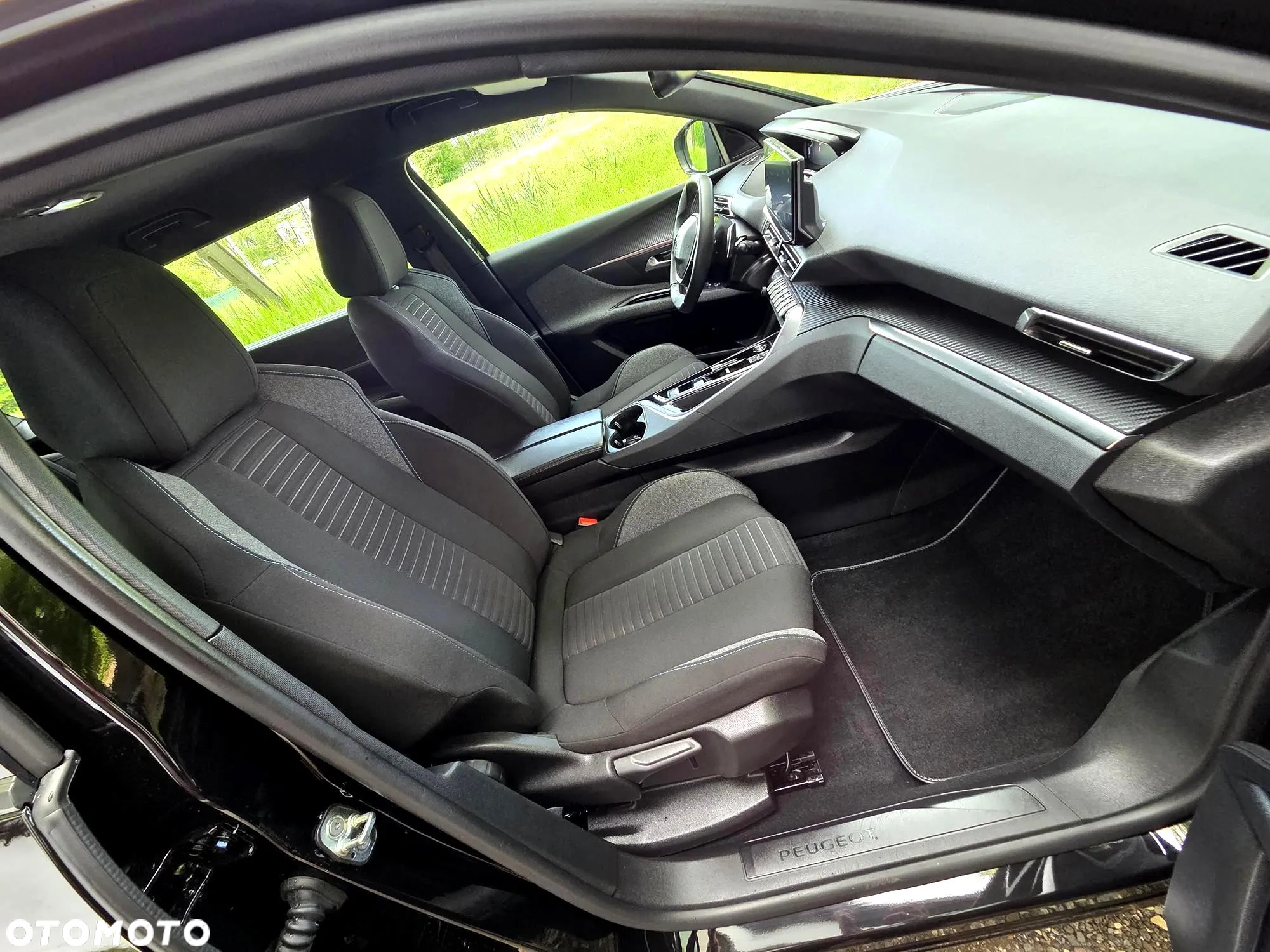 Peugeot 5008 1.2 PureTech Road Trip S&S EAT8 - 29