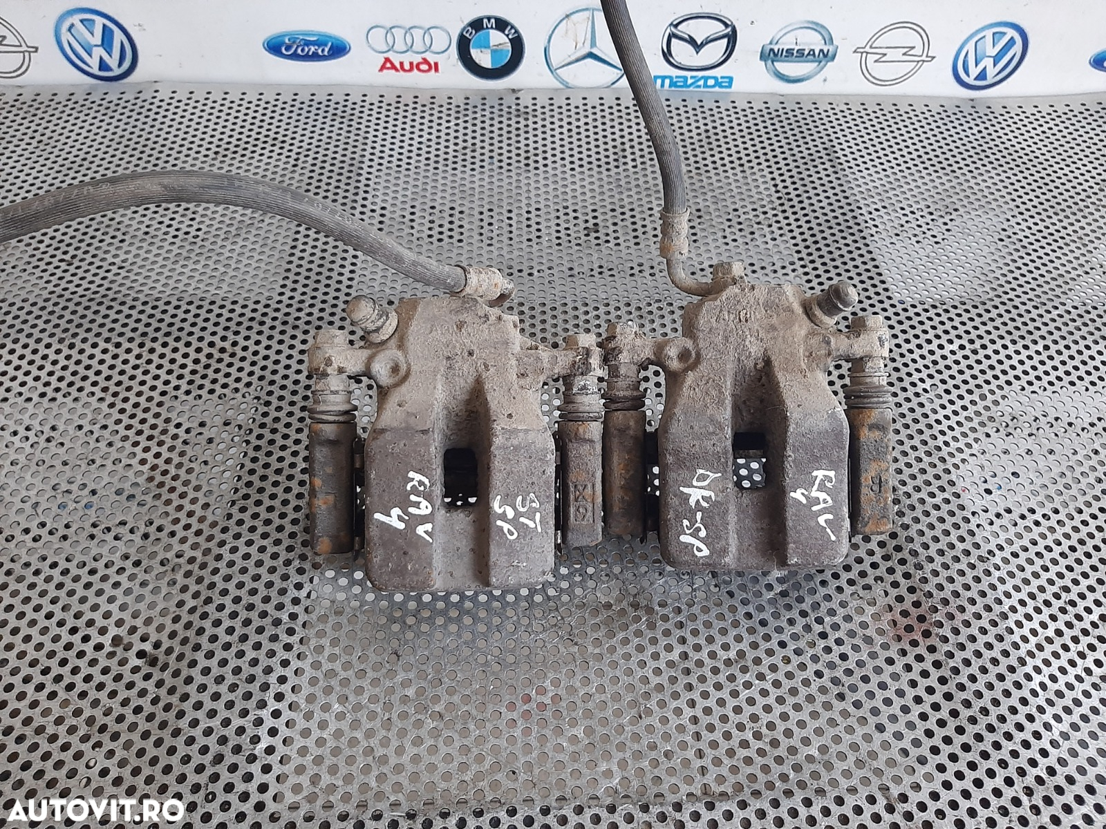 Etrieri Etrier Stanga Dreapta Spate Calaret Suport Etrier Stanga Dreapta Spate Toyota Rav 4 2.2 Diesel An 2006-2012 - 2
