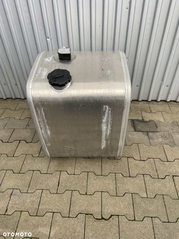 Zbiornik paliwa Volvo FH FM Renault 240 litrów jak NOWY bak