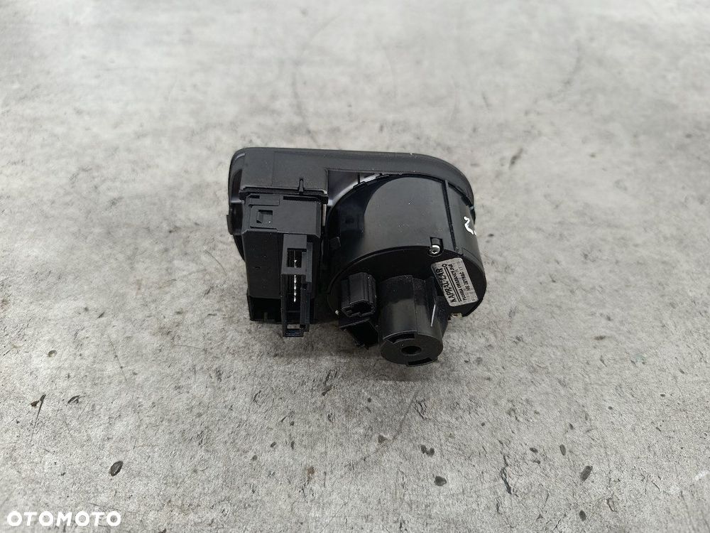 PRZEŁĄCZNIK ŚWIATEŁ AUDI A3 8P/8PA/8P7 8P1941531EA 1.2 TFSI - 2