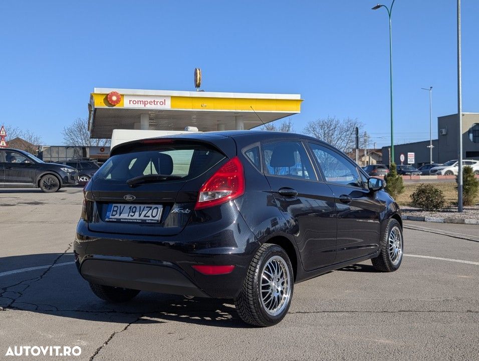 Ford Fiesta - 5