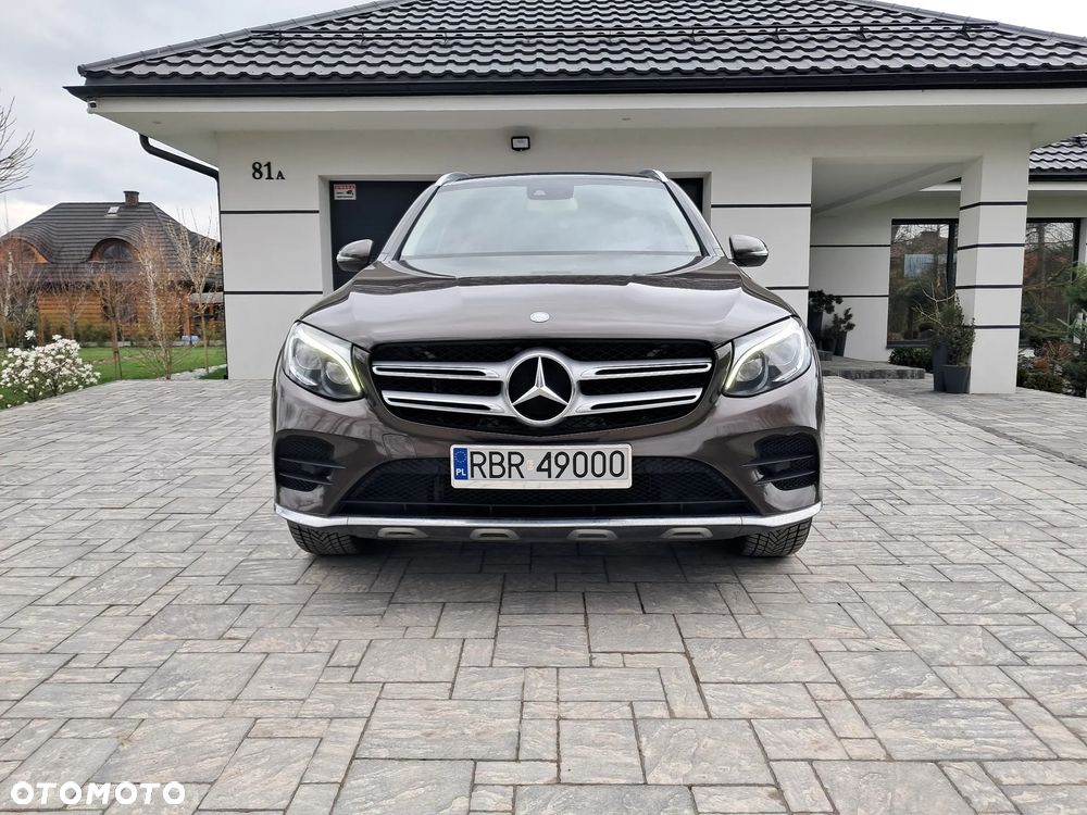 Mercedes-Benz GLC 250 4Matic 9G-TRONIC AMG Line - 24