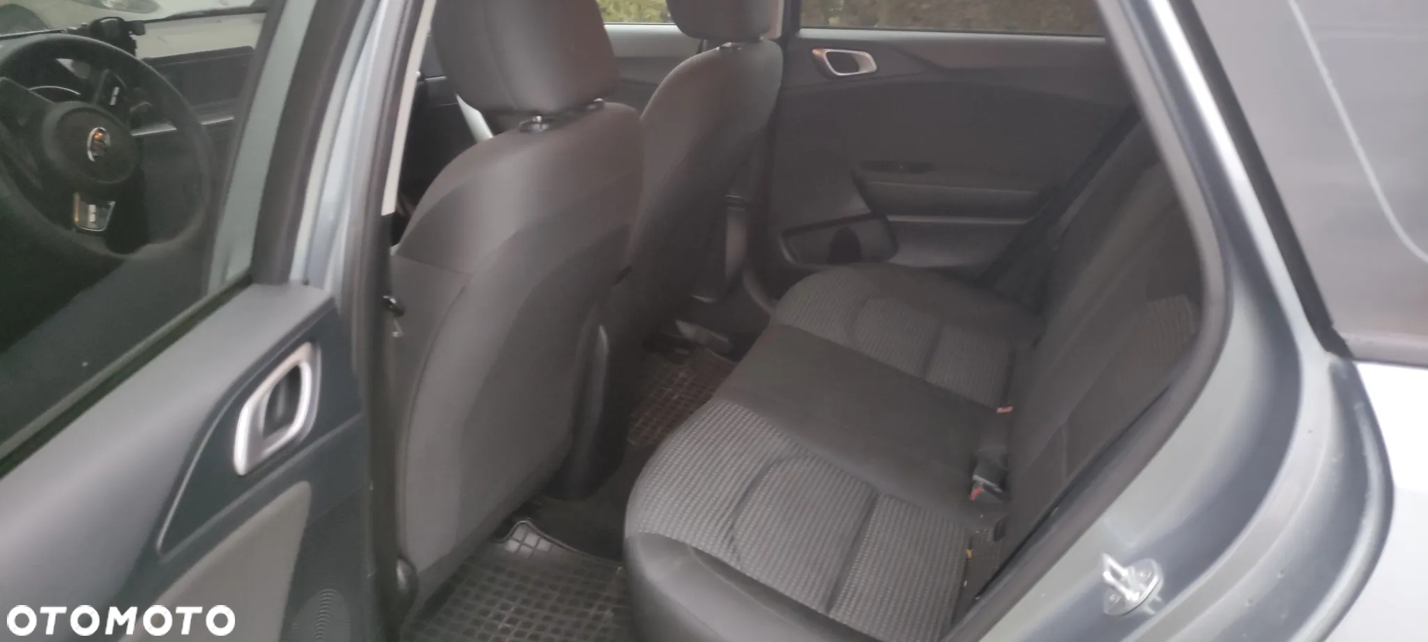 Kia Ceed 1.6 CRDi SCR M - 9