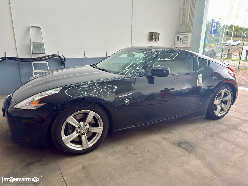 Nissan 370 Z - 12