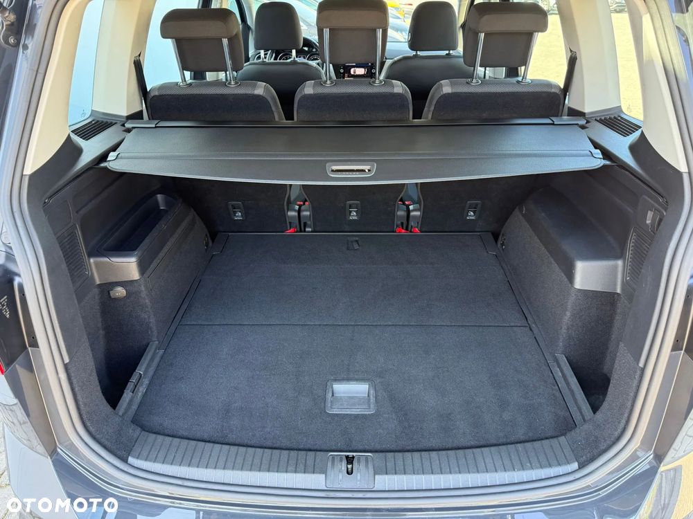 Volkswagen Touran 1.5 TSI EVO Trendline - 12