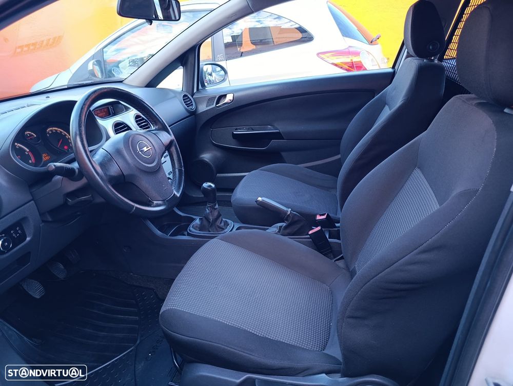 Opel Corsa - 8