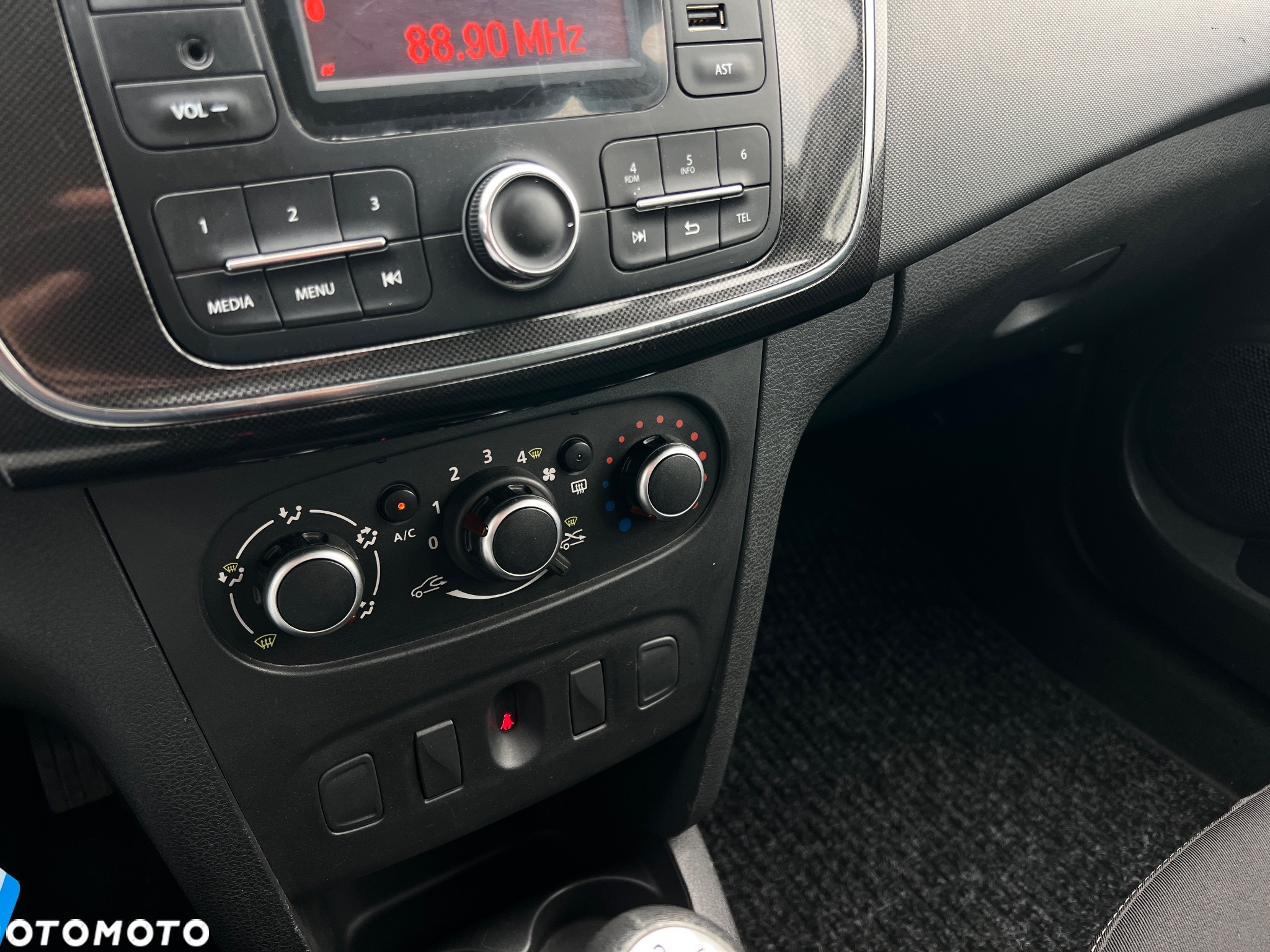 Dacia Logan MCV 1.5 Blue dCi Techroad - 27