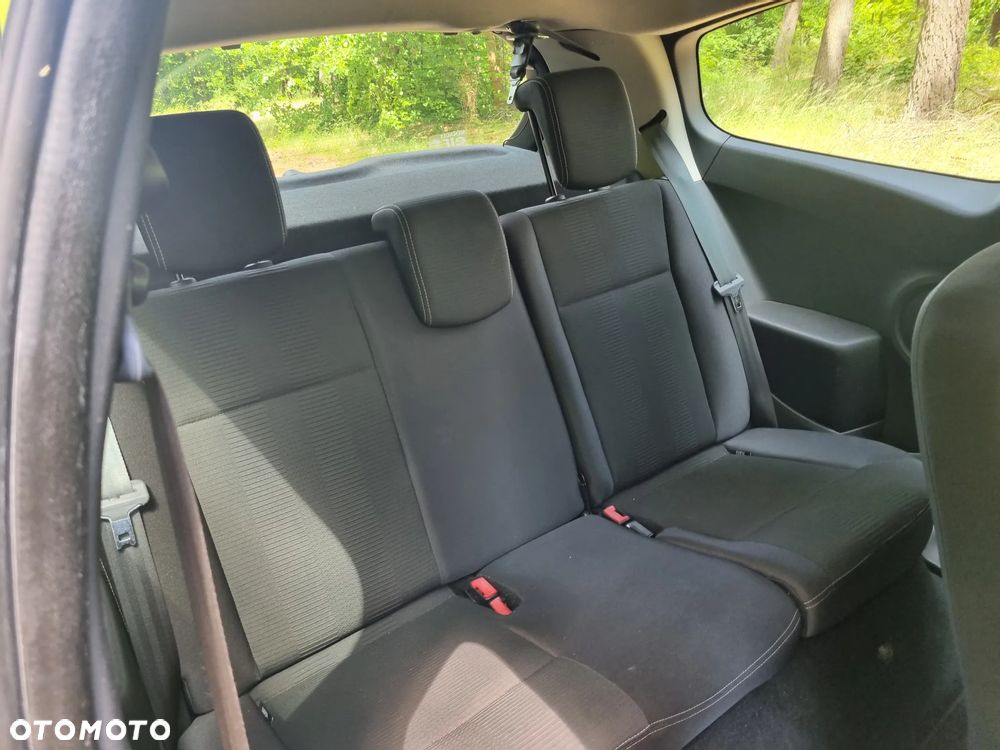 Renault Clio 1.2 16V Emotion - 11