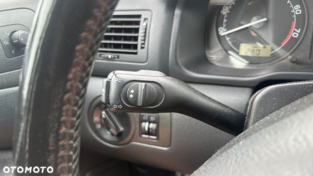Skoda Octavia 2.0 Combi Elegance - 19