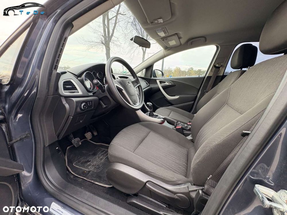 Opel Astra 2.0 CDTI Cosmo - 17