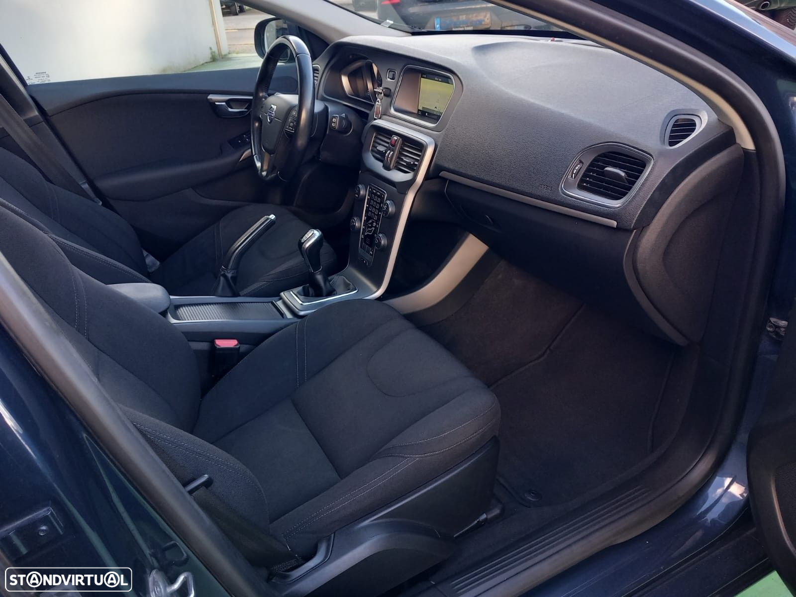 Volvo V40 1.6 D2 Eco Momentum - 11