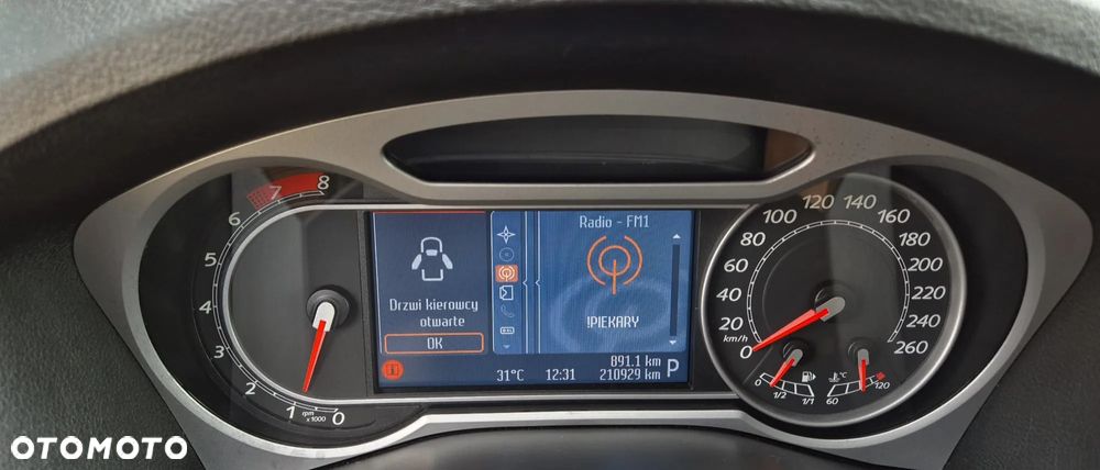 Ford S-Max - 21