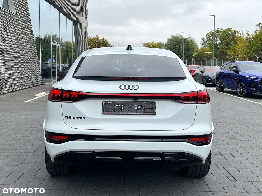 Audi Q6 e-tron - 10