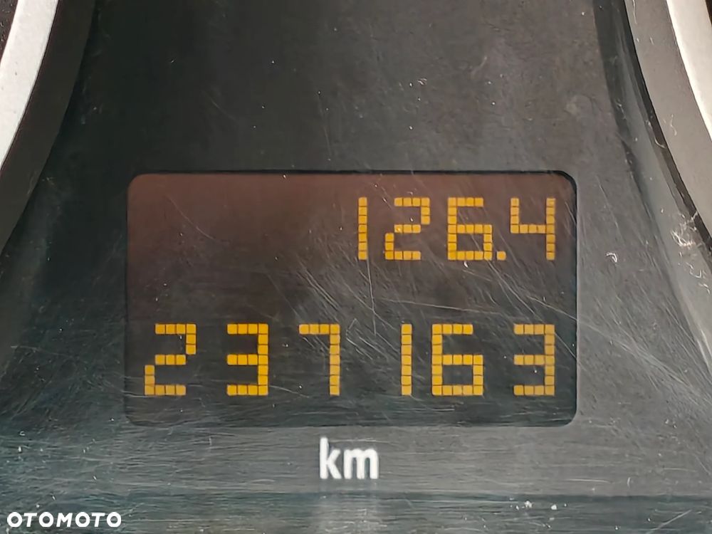 Opel Astra 1.6 Sport - 22