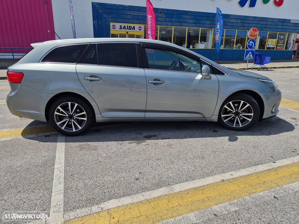 Toyota Avensis SW 2.0 D-4D Luxury+Navi - 7