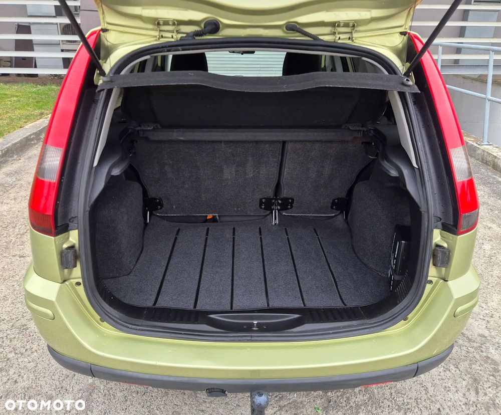 Ford Fusion 1.4 Ambiente - 19