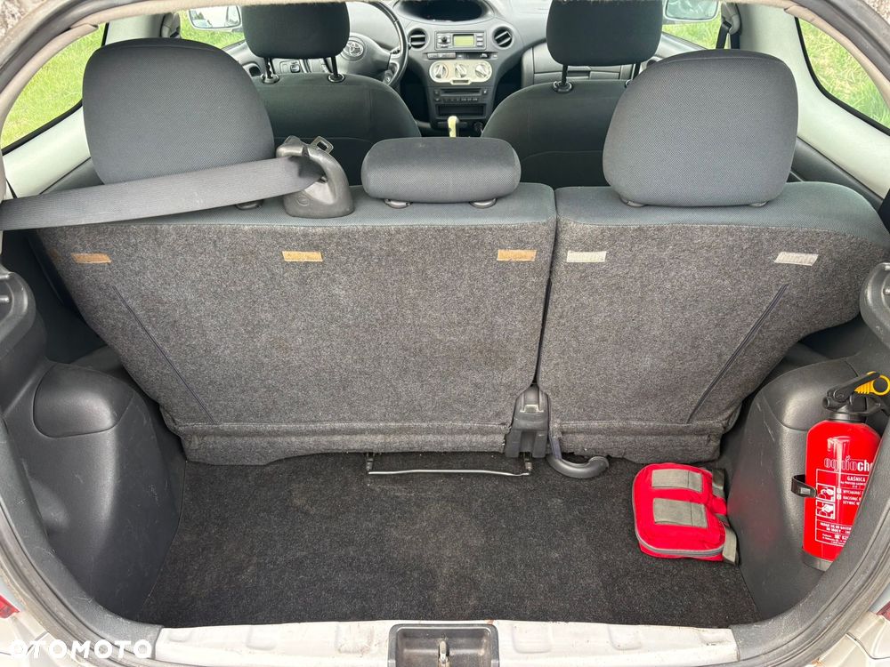 Toyota Yaris 1.3 Luna - 16