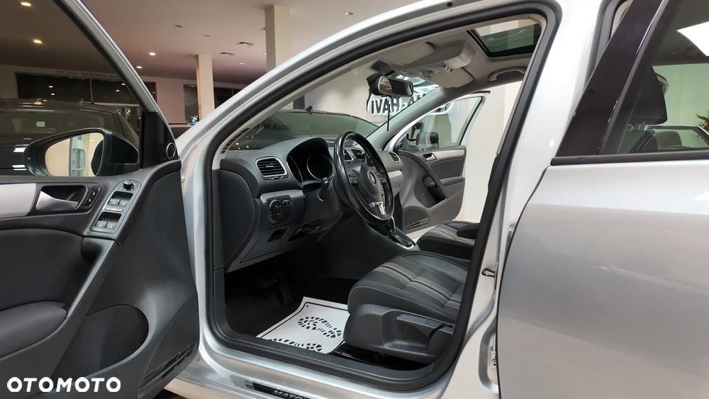 Volkswagen Golf 2.0 TDI DPF BlueMotion Technology DSG MATCH - 23