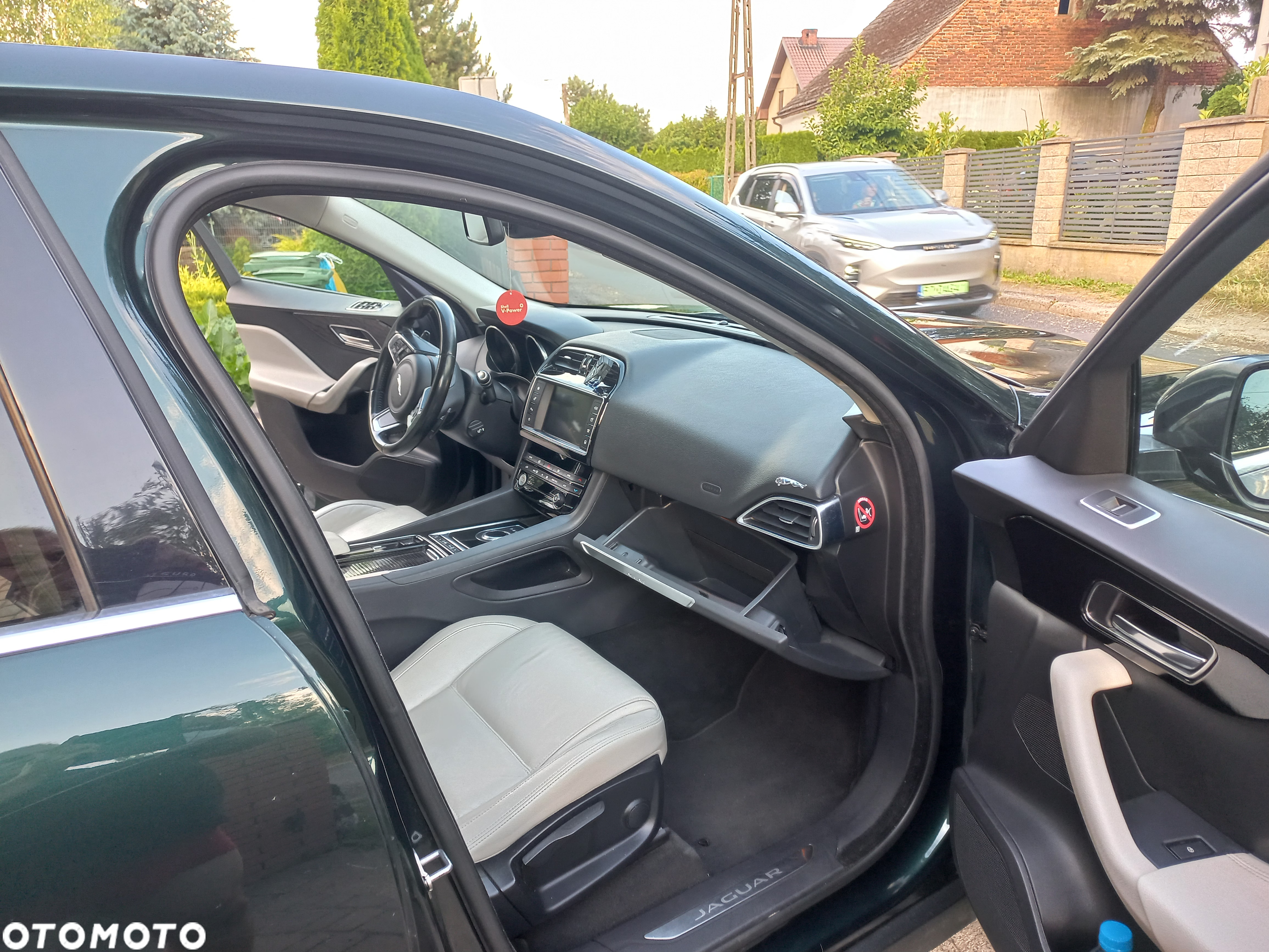 Jaguar F-Pace 2.0 i4D AWD Chequered Flag - 9