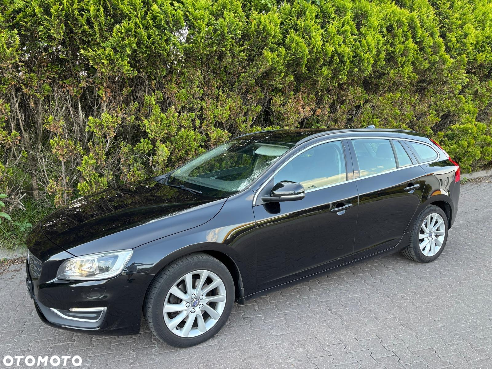 Volvo V60 D4 Drive-E Dynamic Edition (Momentum) - 2