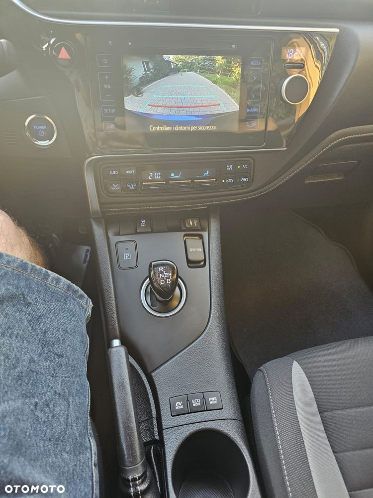 Toyota Auris - 14