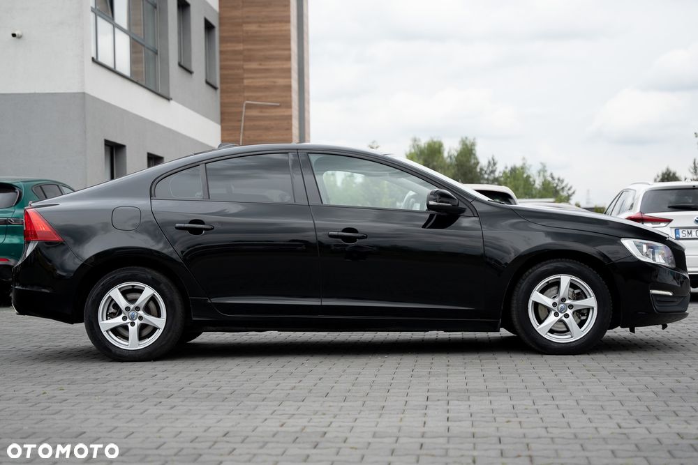 Volvo S60 D3 Drive-E Momentum - 17
