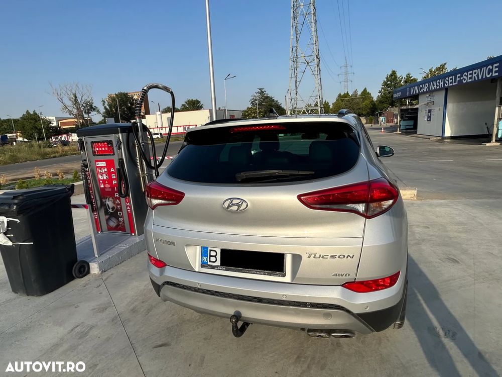 Hyundai Tucson 2.0 CRDI 4WD 6AT Luxury+ - 8
