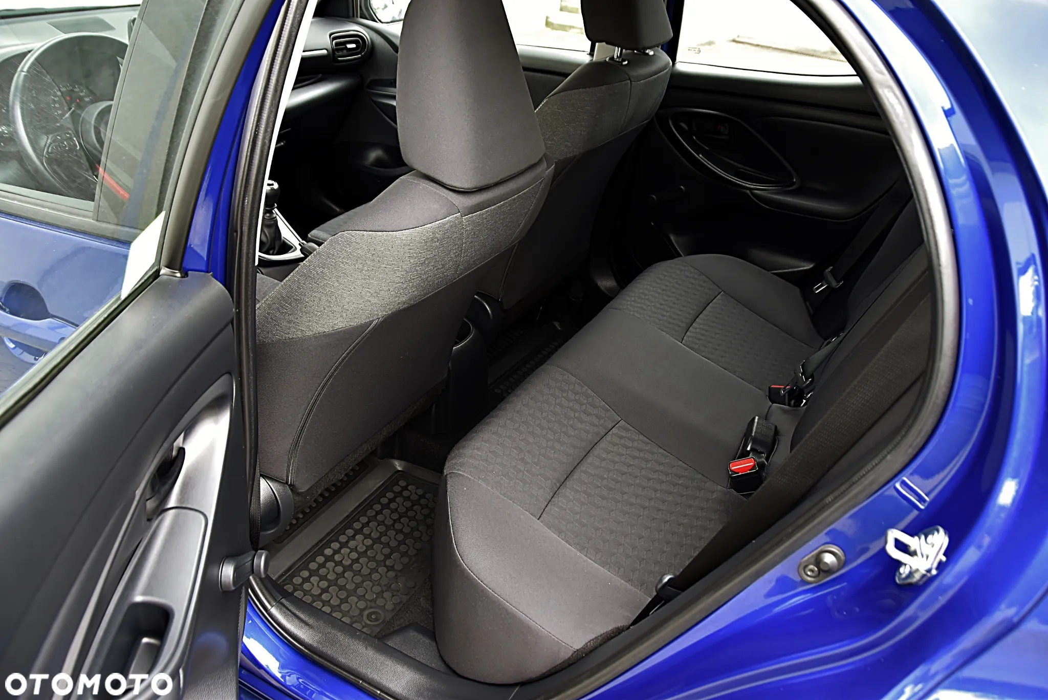 Toyota Yaris 1.5 Comfort - 21