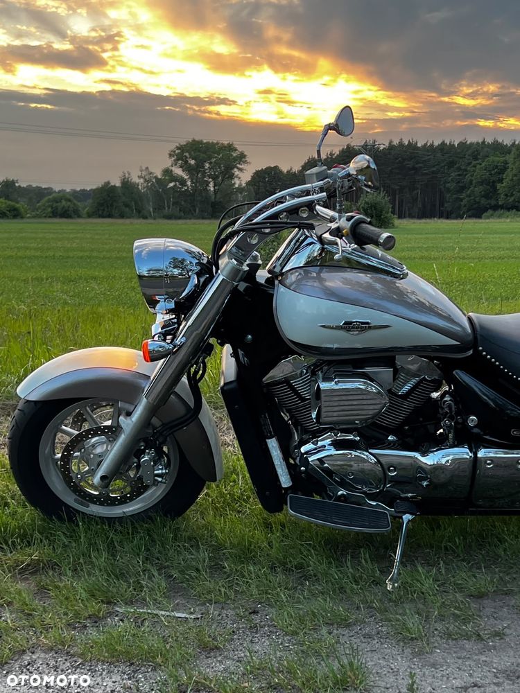 Suzuki Intruder - 26