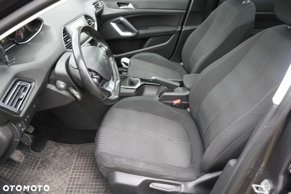 Peugeot 308 1.2 PureTech GPF GT Pack S&S - 12