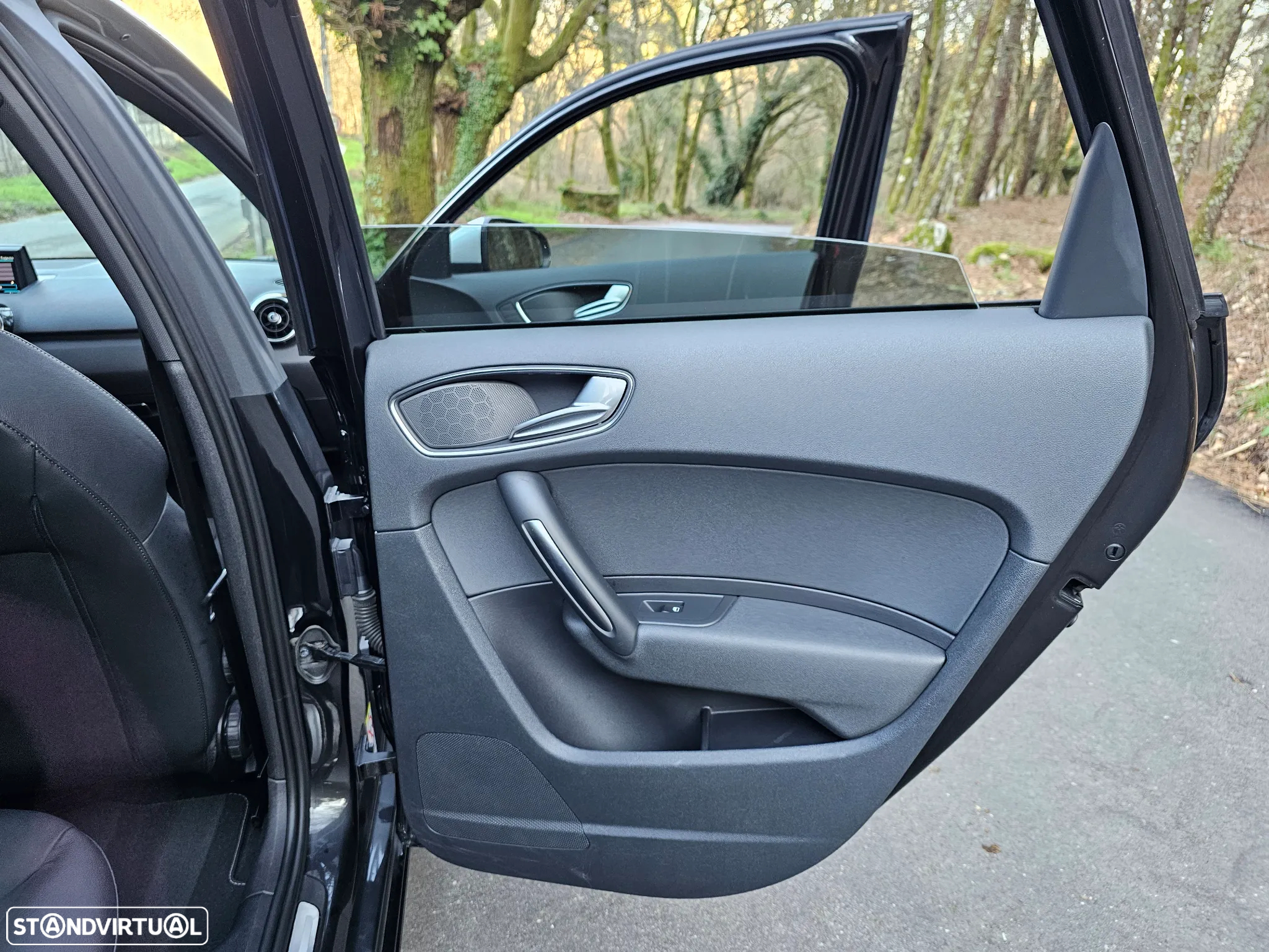 Audi A1 Sportback 1.6 TDI S-line - 23
