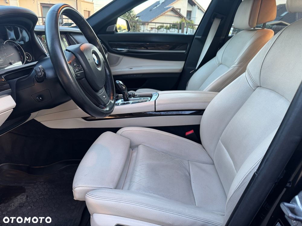 BMW Seria 7 740d xDrive - 14