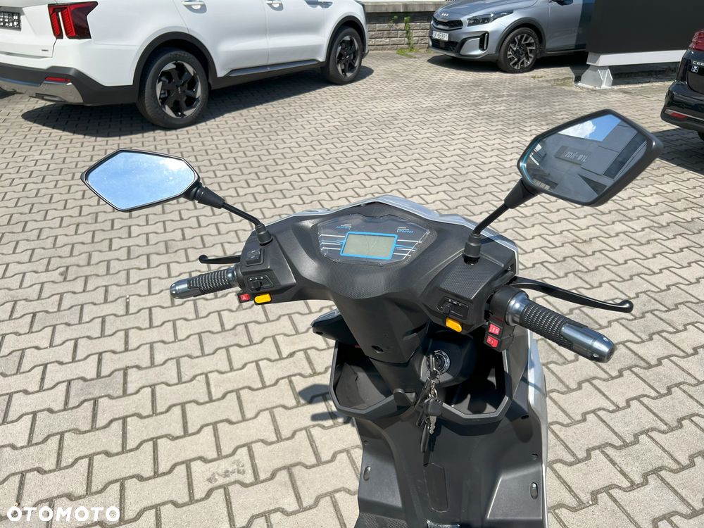 iamelectric MV Racer - 8