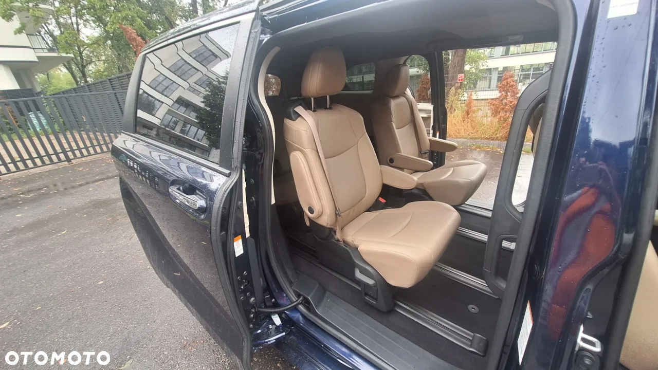 Toyota Sienna 3.5 V6 LE AWD - 38