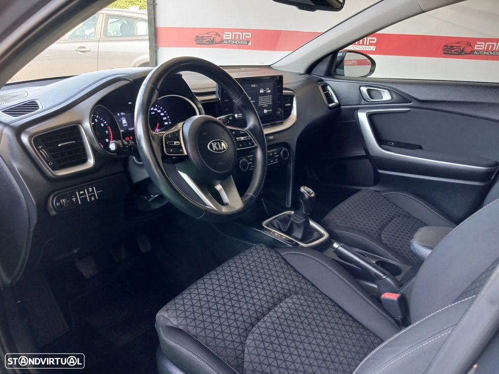 Kia Ceed 1.0 T-GDI 120 OPF Nightline Edition - 10