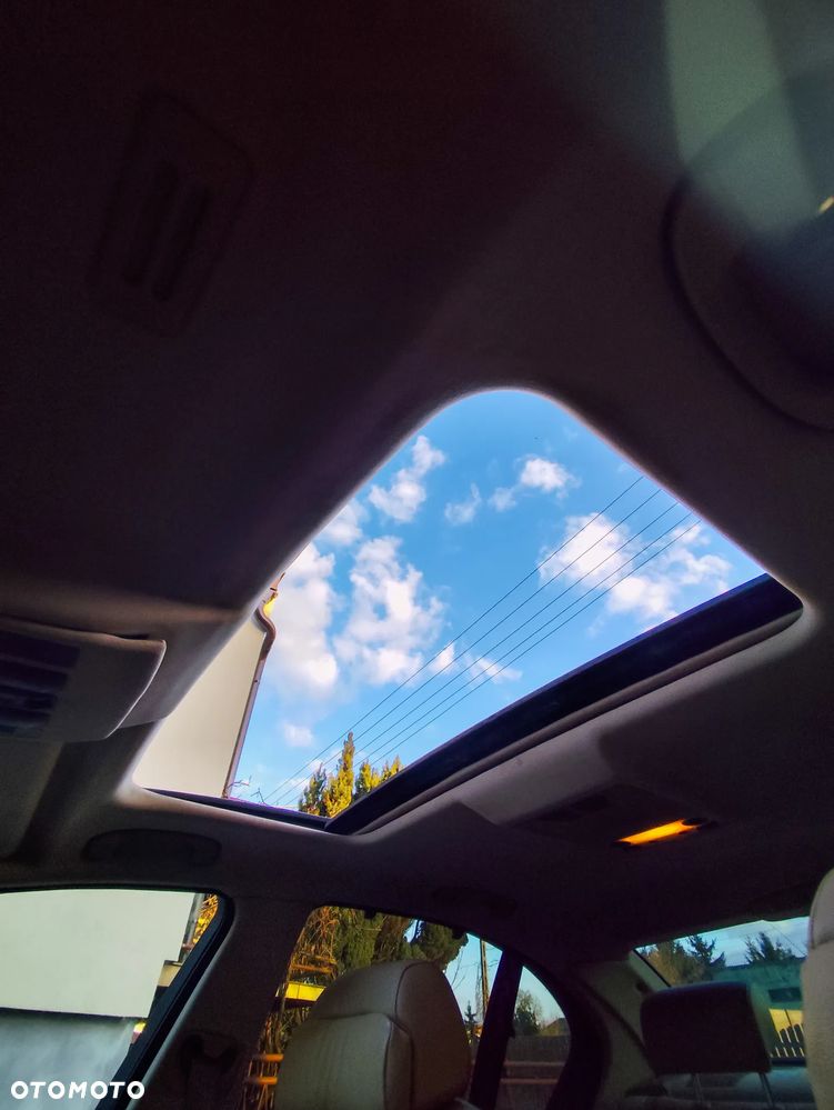 BMW Seria 5 550i - 6