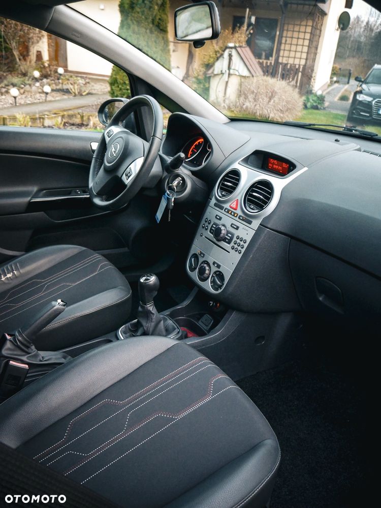 Opel Corsa 1.4 16V Energy - 18