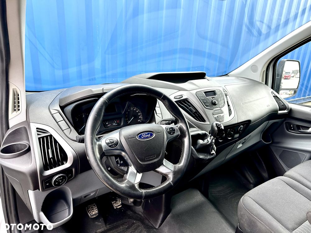 Ford Transit Custom - 11