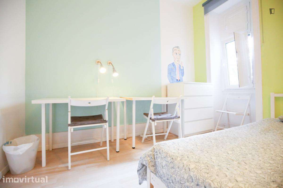 Quarto - localizado em Entrecampos Lisbon - Grande imagem: 5/40