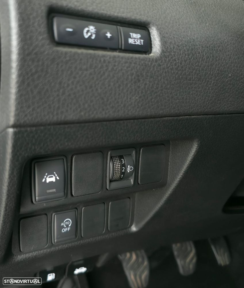 Nissan Qashqai 1.3 DIG-T N-Connecta - 15