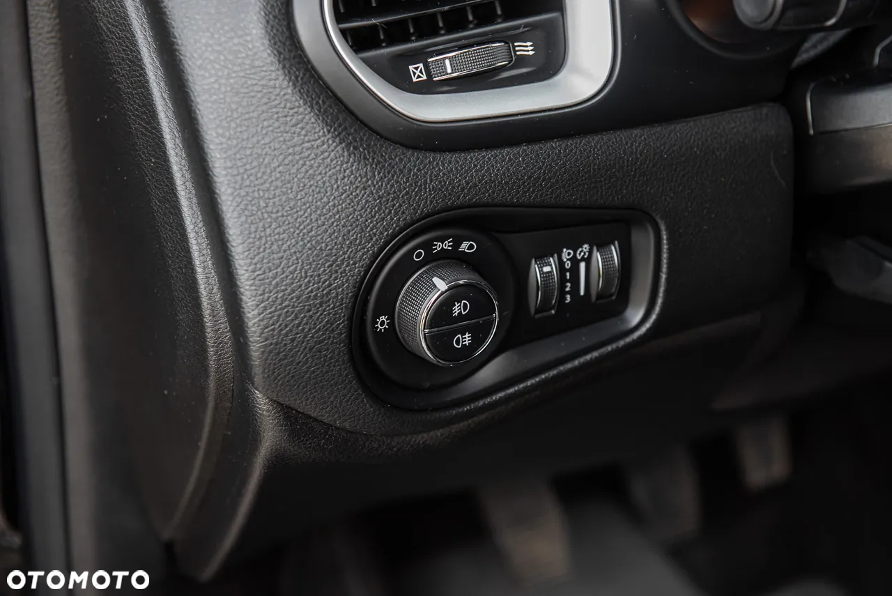 Jeep Renegade 1.4 MultiAir Limited FWD S&S - 21