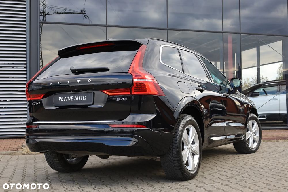 Volvo XC 60 B4 D AWD Geartronic Momentum Pro - 12